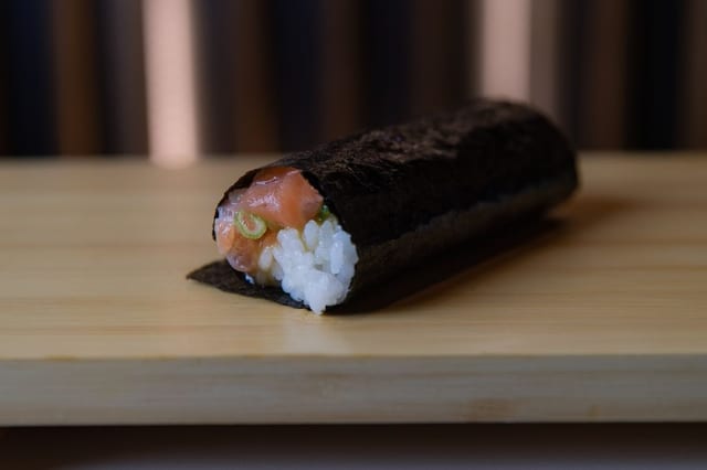 Salmon Hand Roll.